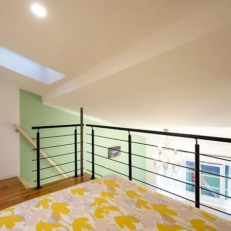 Mezzanine 