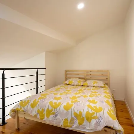 Mezzanine 